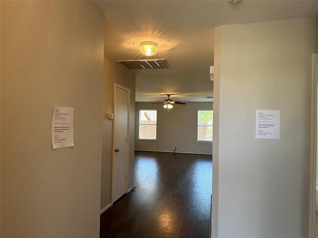 Foto del edificio - 4514 Quail Run Rd