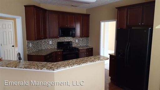 Building Photo - 2602 Whispering Pines Dr