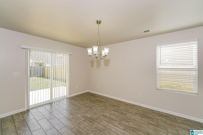 Building Photo - 855 Hawthorn Ln