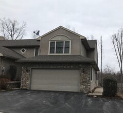 Building Photo - 606 Oakwood Ave