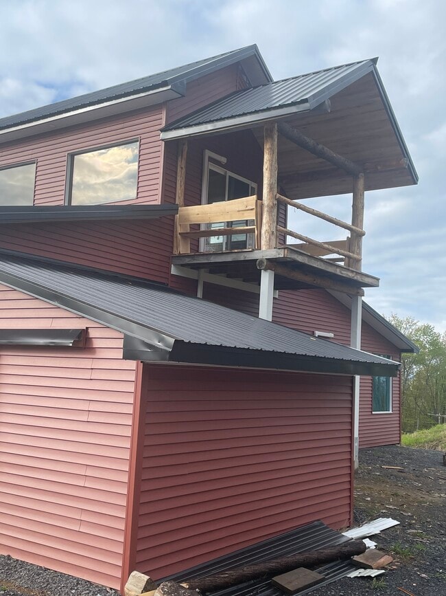 Building Photo - 5835 Smith Hill Rd