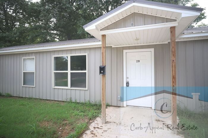 Primary Photo - 2-bedroom, 2 bath apartment recently built...