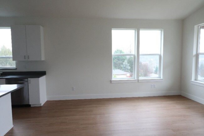 Foto del edificio - 12919 SE Ridgecrest Rd