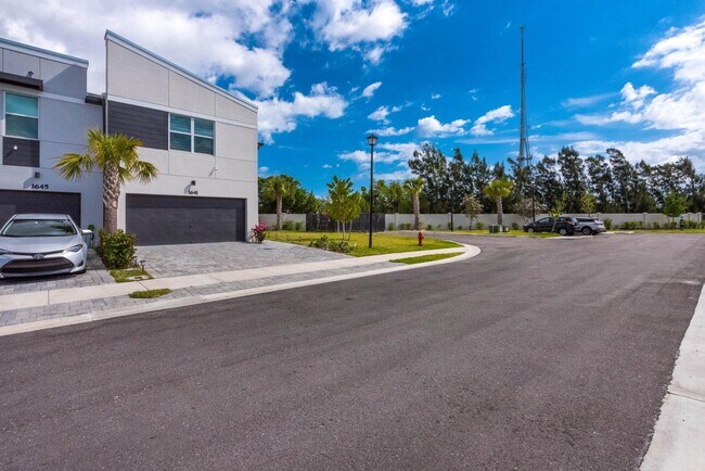 Foto del edificio - 1641 Lindley St