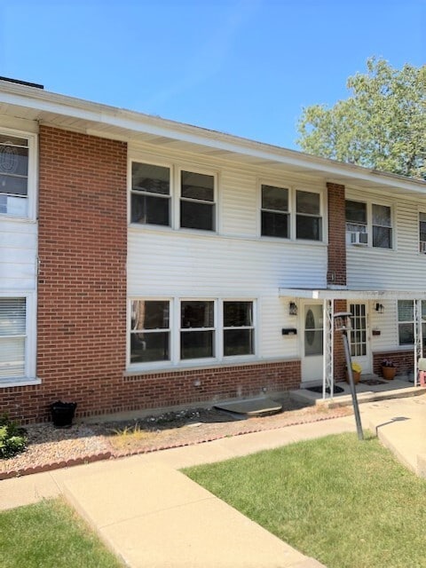 Building Photo - 553 Lynn Ct