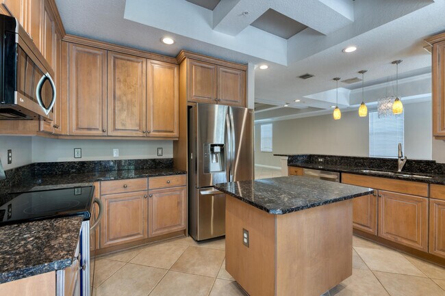 Building Photo - 2489 San Pietro Cir