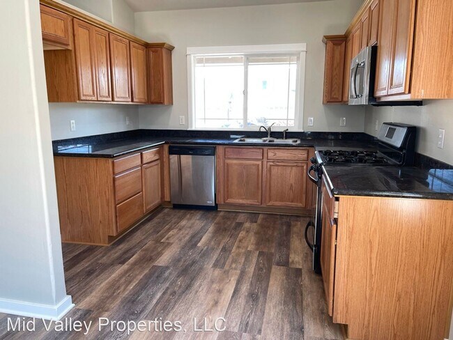 Building Photo - 4 br, 2 bath House - 4041 Woodward Dr. NE