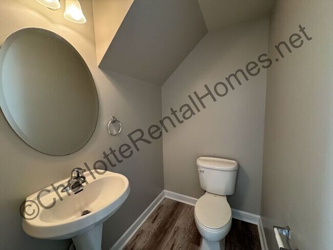 Foto del edificio - Nice 3 bedroom 2.5 bath home in Charlotte!