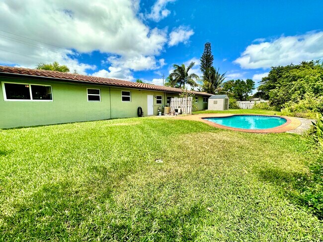 Foto del edificio - 2770 NE 27th Ave