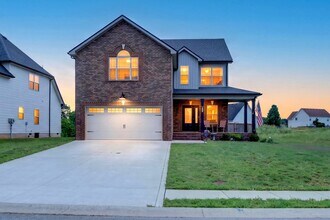 Building Photo - 1305 Apple Blossom Rd