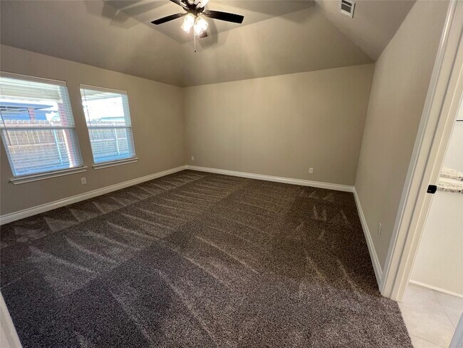 Foto del edificio - 708 Hardaway Ln
