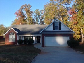 Building Photo - 360 Princeton Way