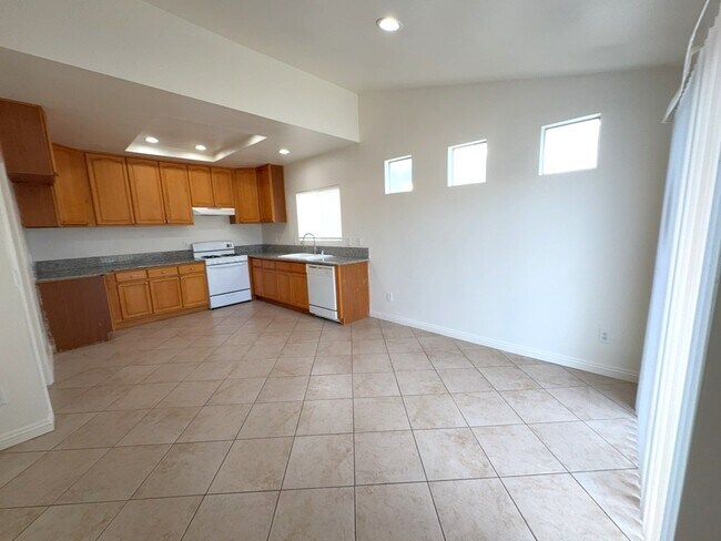 Foto del edificio - 13654 Opal Cir