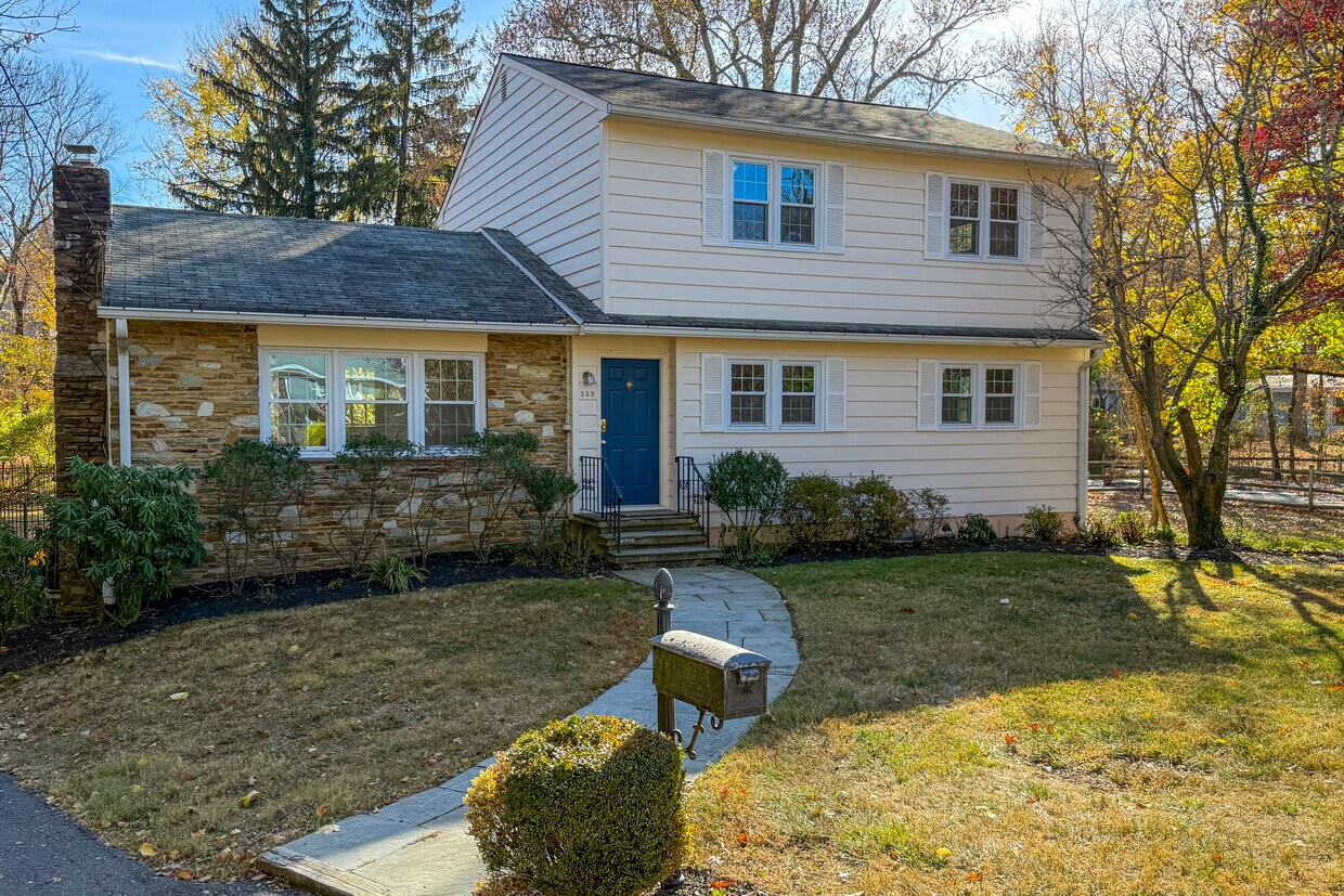 Foto principal - 339 Hamilton Ave
