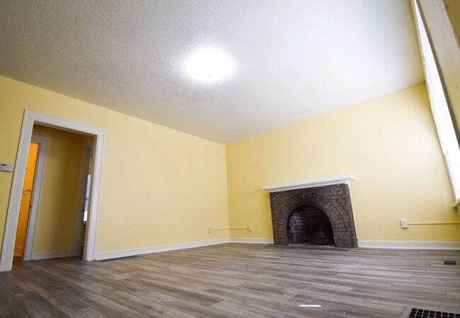 Building Photo - Spacious 4-Bedroom Home in Arbor Lodge – P...