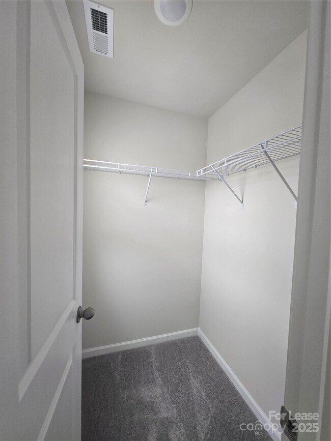 Building Photo - 13123 Hampton Bay Ln