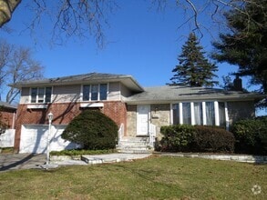 Building Photo - 2540 New York Ave