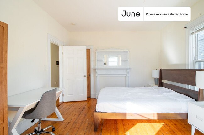 Foto del edificio - Room in Shared 5 bed/1 bath home