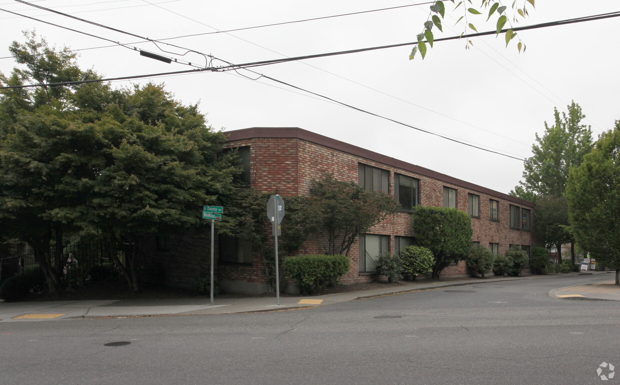 Building Photo - The Bonneville Apartments