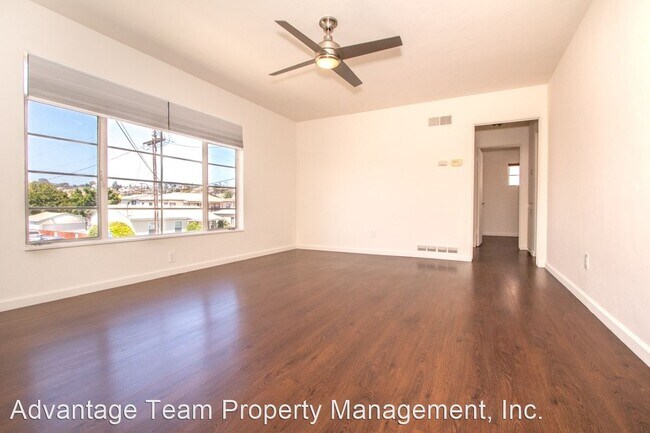 Building Photo - 1602-1604 Rosecrans St