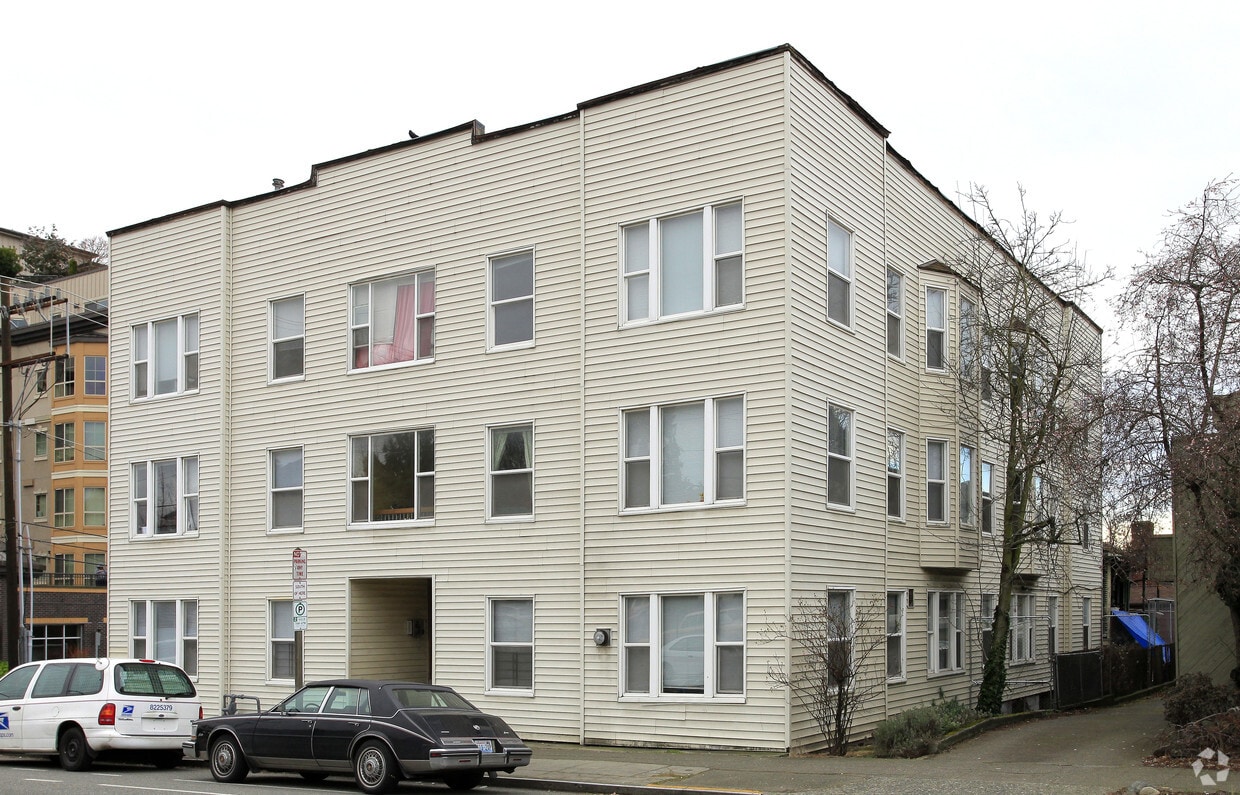 Building Photo - 1703 12th Ave