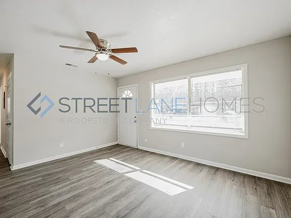 Foto del edificio - 2321 Danbury Dr