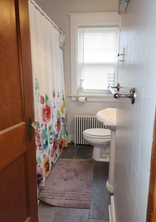 bathroom - 22 W Areba Ave