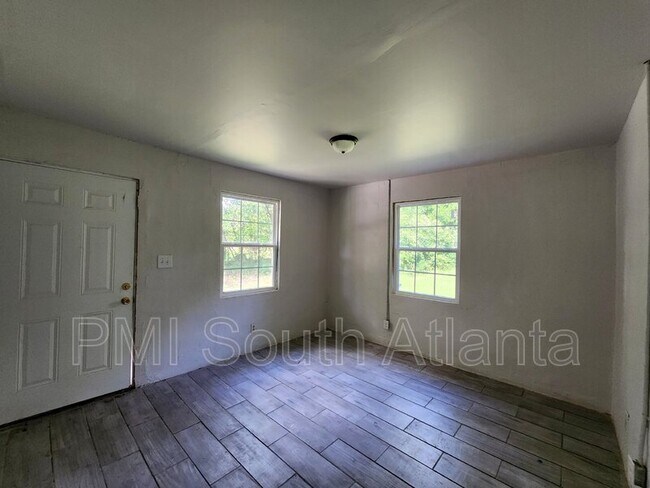 Foto del edificio - 2438 Felton Ave