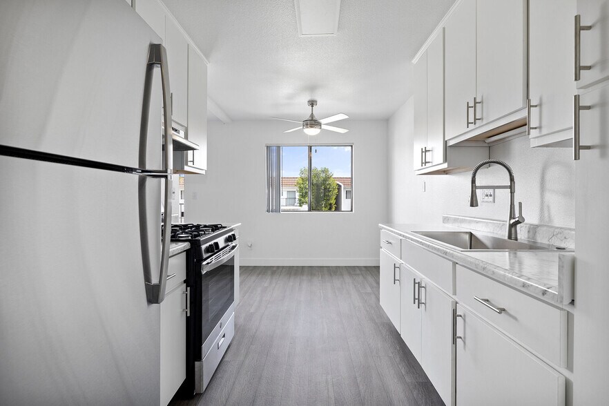 Redwood Gardens Apartments