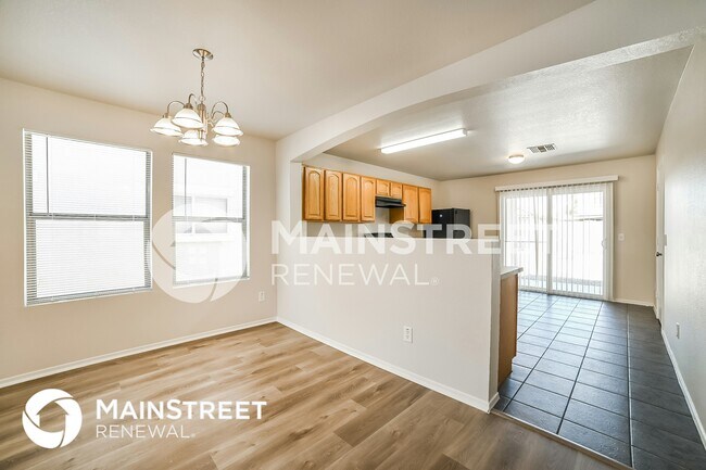 Foto del edificio - 2420 W Roeser Rd