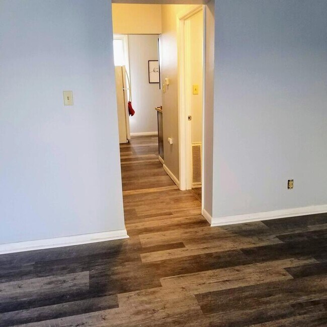 Foto del edificio - 809 W 5th Ave