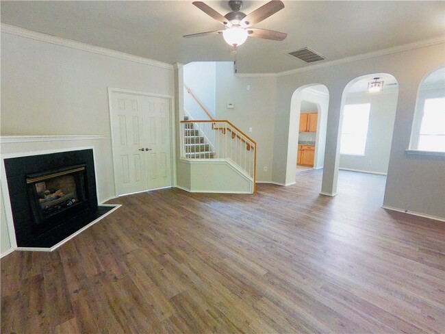 Building Photo - 5760 McNaughton
