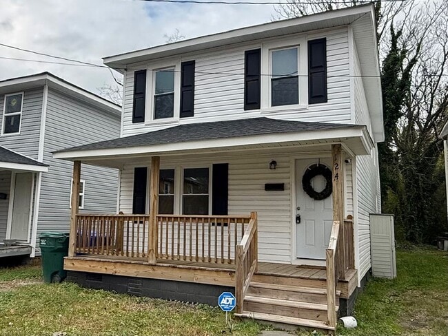 Foto del edificio - Updated 4 bedroom 2 bath home!