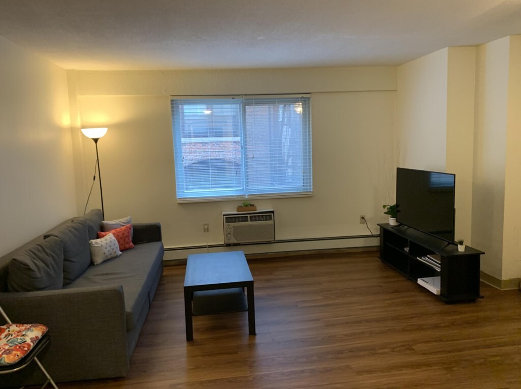 Foto principal - 152 Bowdoin St