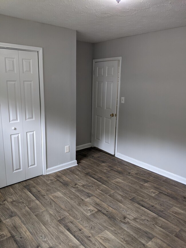 Foto del edificio - 1144 Regis Rd SE