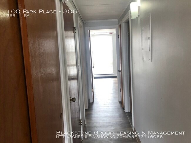 Building Photo - 100 Park Place