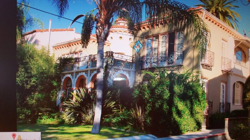 Primary Photo - 2268 N Beachwood Dr