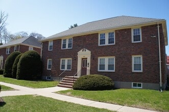 Building Photo - 163 Everett St