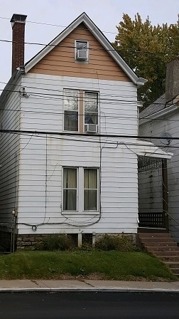 Primary Photo - Incredible Value in Walnut Hills - move ri...