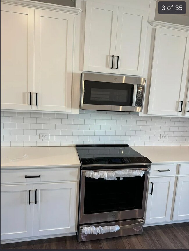 Foto del edificio - 813 Cameron Trl