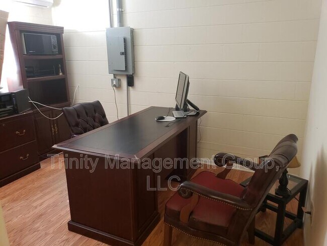 Foto del edificio - 10264 Spring Hill Dr