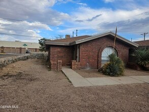 Building Photo - 946 Montera Rd