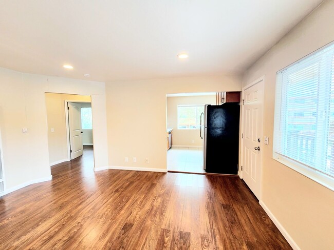 Building Photo - POPL416