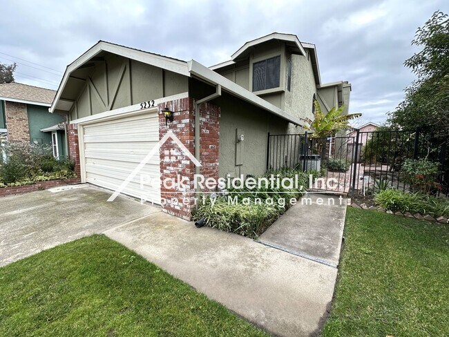 Foto del edificio - Wonderful 3bd/2ba Antelope Home with 2 Car...