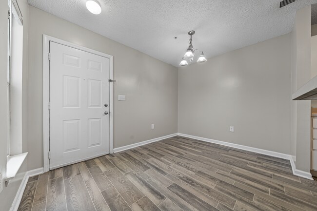 Foto del edificio - 2431 Hill St