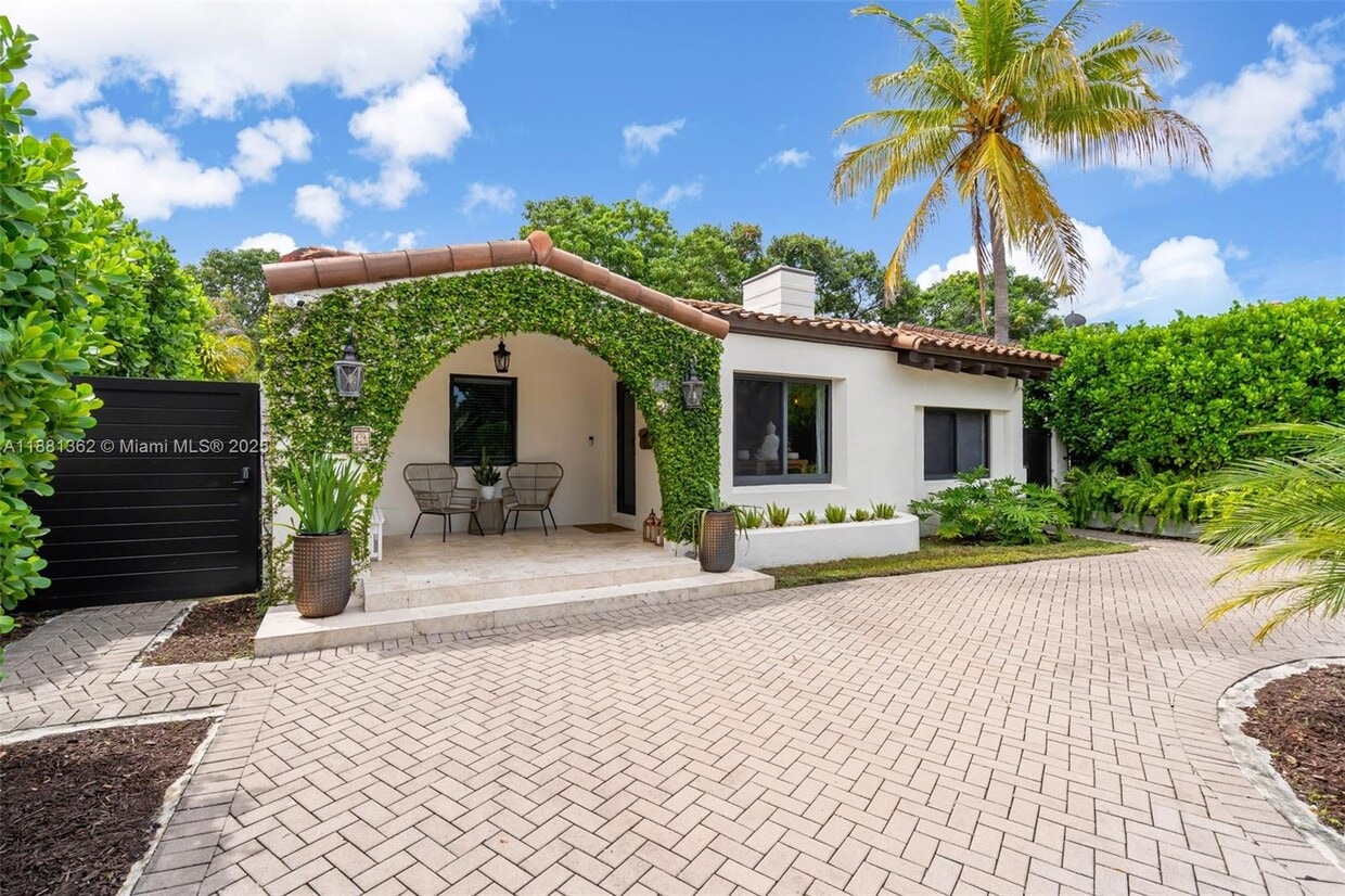 Foto principal - 1642 SW 16th St