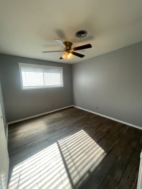 Building Photo - 207 Monroe Dr