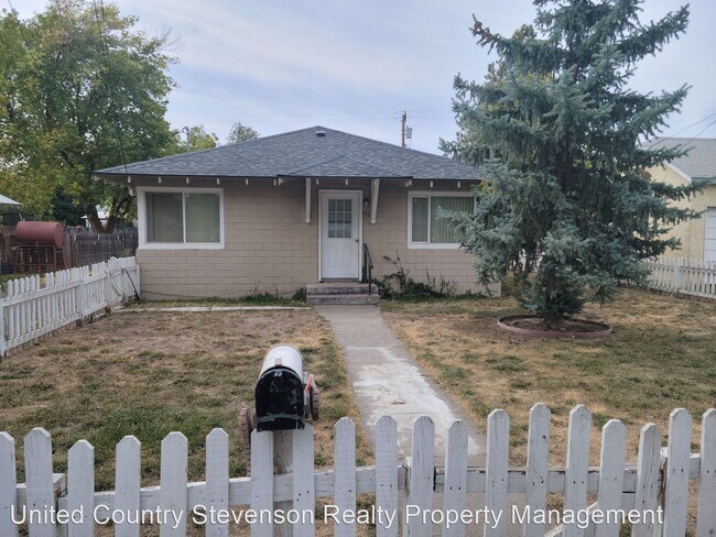 Building Photo - 3 br, 1 bath House - 611 Park St