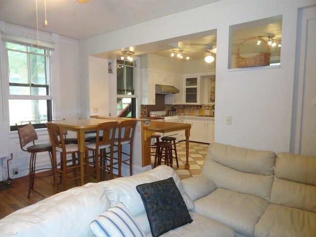 Foto del edificio - 127 N Quarry St