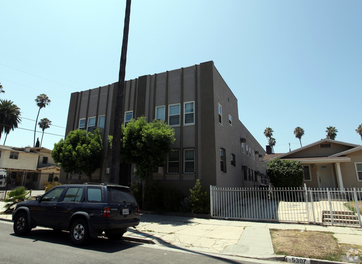 Building Photo - La Pro Apartments